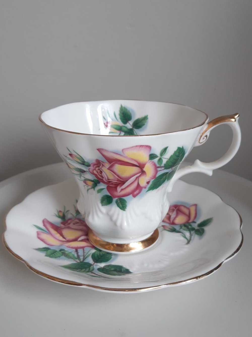 Royal Albert Sweetheart Roses Anne Teacup and Saucer Yellow & Pink, Gold Trim